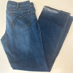 Women's ariat jeans.
